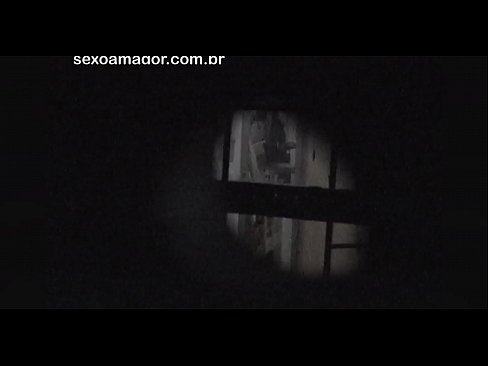 ❤️ Blondie ezkutuan grabatzen du auzoko voyeur batek adreilu hutsen atzean ezkutatuta ❌ Sexua %eu.xxxsexjav.ruan ﹏